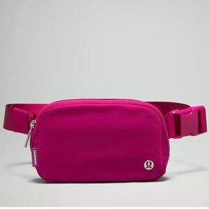 LULULEMON Everywhere Belt Bag NEW Wild Berry Pink NEW